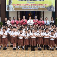 Kegiatan Prosesi Pemandian Rupang Buddha Dalam Rangka Hari Tri Suci Waisak 2568 BE | TK METTA MAITREYA